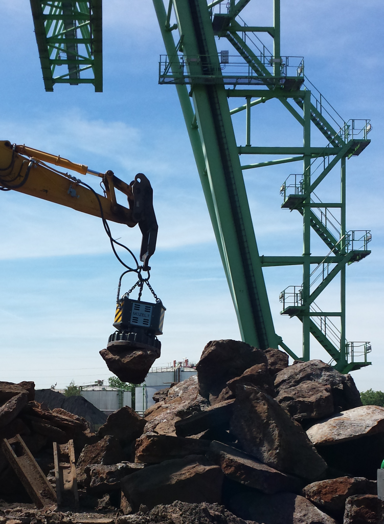 Hydraulikmagnet hydraulic Magnet Lasthebemagnet schrottplatz scrap yard Mozelt